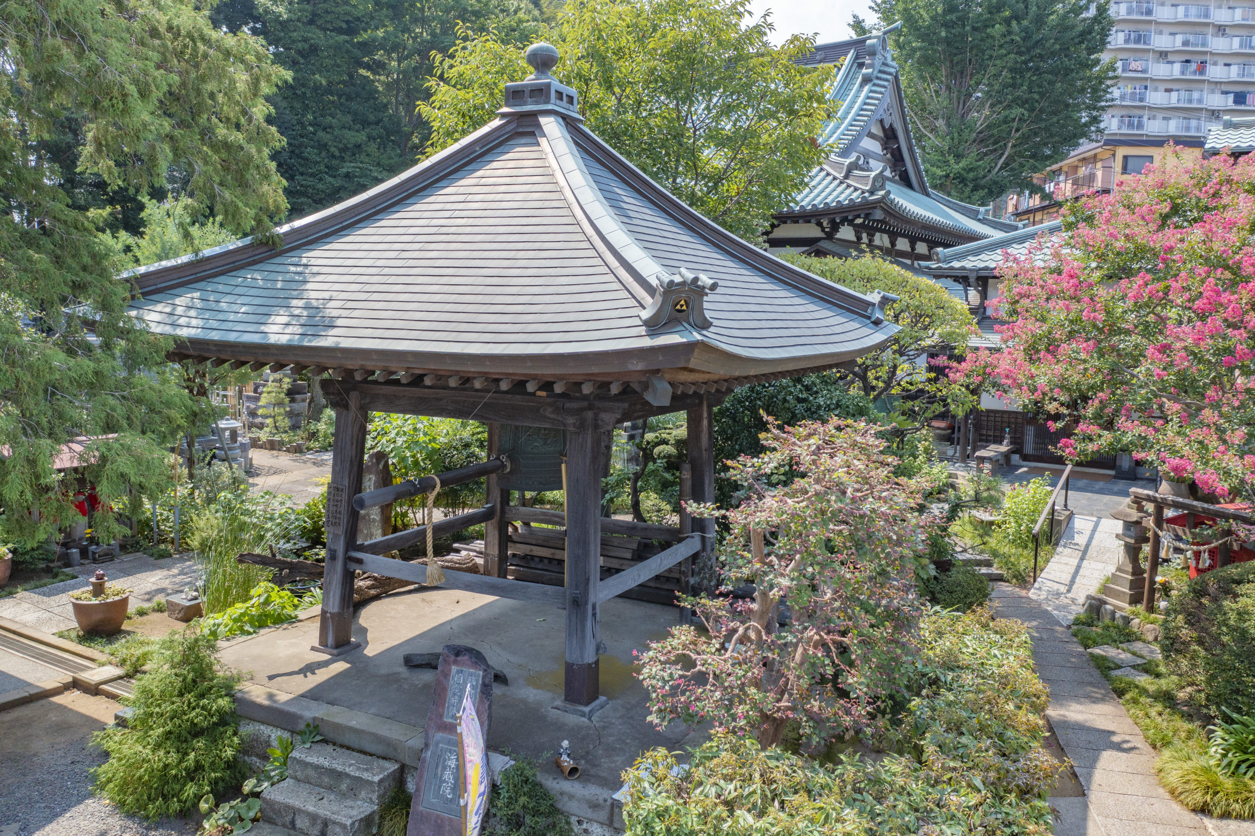 お寺の空撮